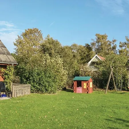 Hébergement de vacances Four-bedroom In Tranekar