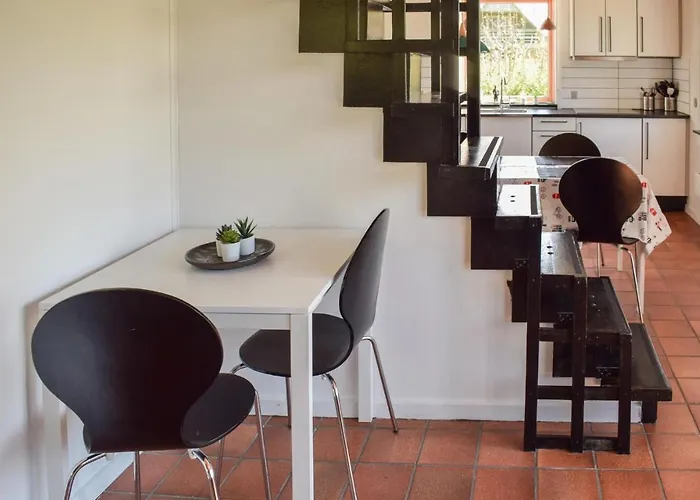 Сasa de vacaciones Four-bedroom In Tranekar *