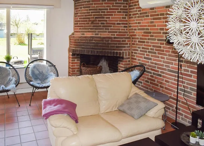 Four-bedroom In Tranekar Сasa de vacaciones *